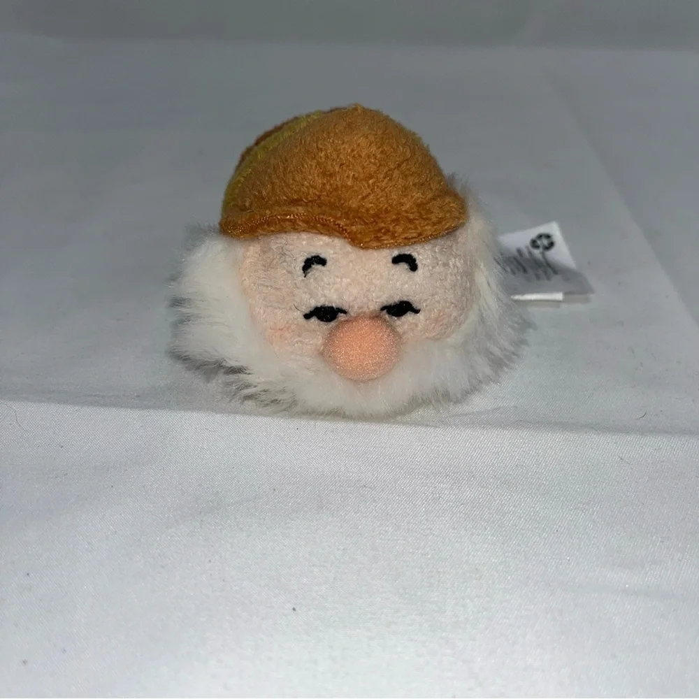 Disney Tsum Tsum Plush Snow White And The 7 Dwarfs Lot of 7 ALL WITH TAGS